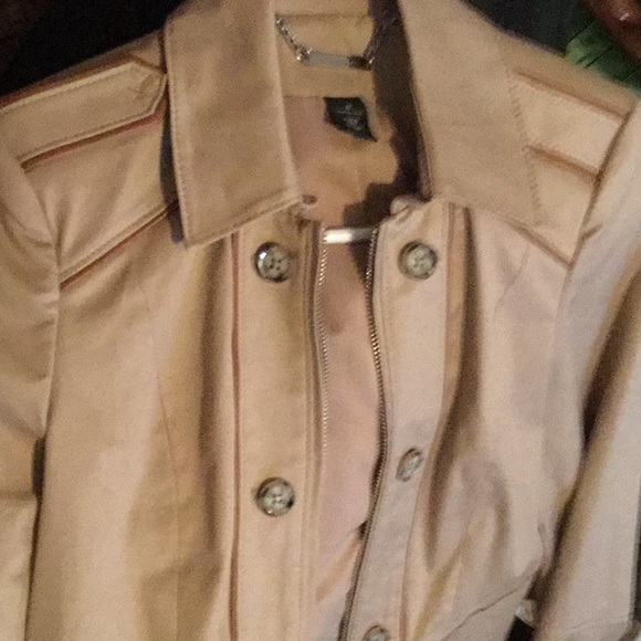 Black and white short jacket - Picture 6 of 7